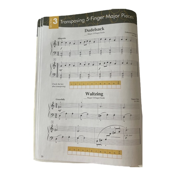 Piano Adventures Scale and Chord Book 1 : Five-Finger Scales and Chords - Picture 6 of 9